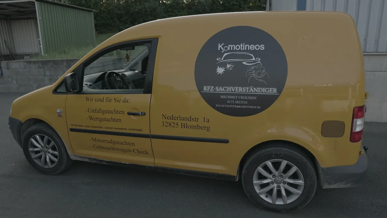 Komotineos - Firmenwagen